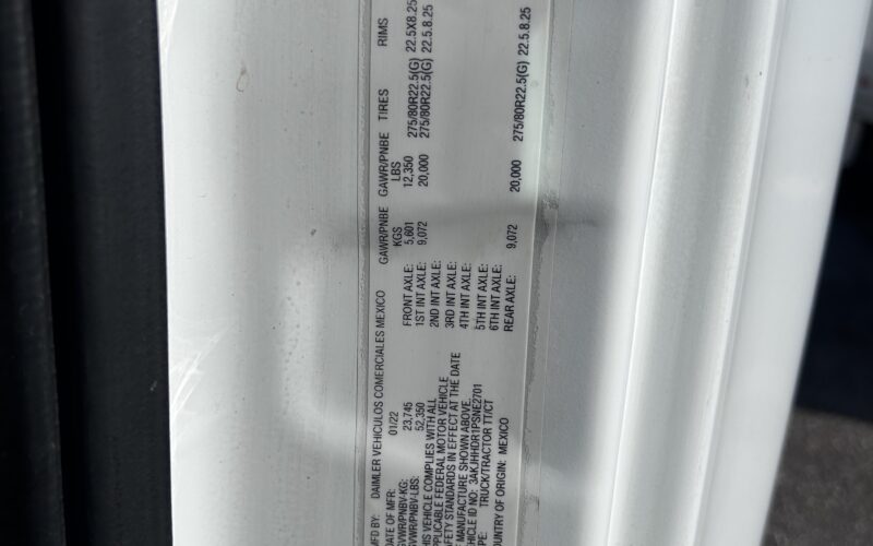 2023 Freightliner Cascadia 126 APU
