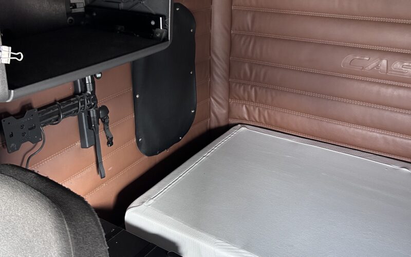2023 Freightliner Cascadia 126 APU