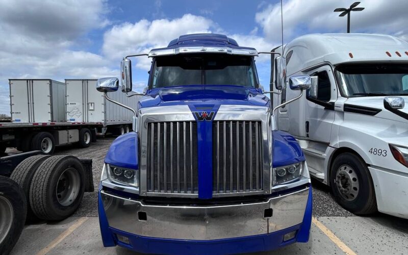 2022 WESTERN STAR 5700XE 505HP 5700xe
