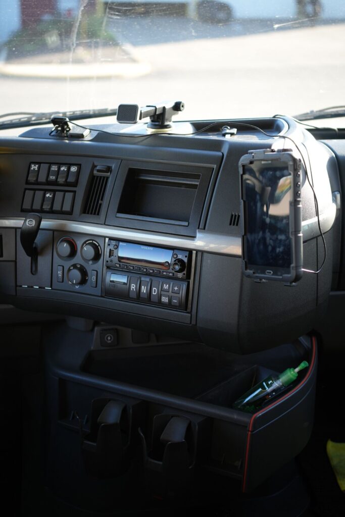 Pava Logistics truck